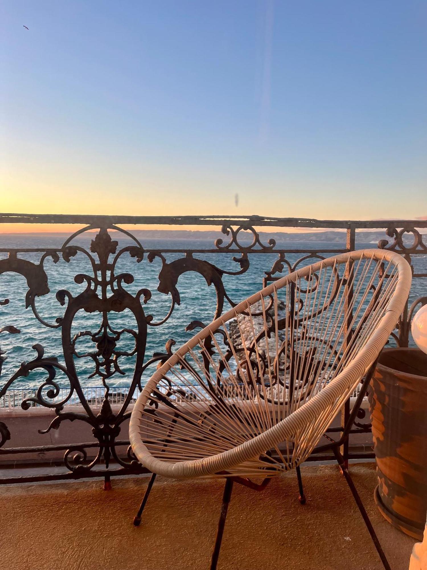 Appartement Sur La Corniche Kennedy Face A La Mer Marseille Luaran gambar